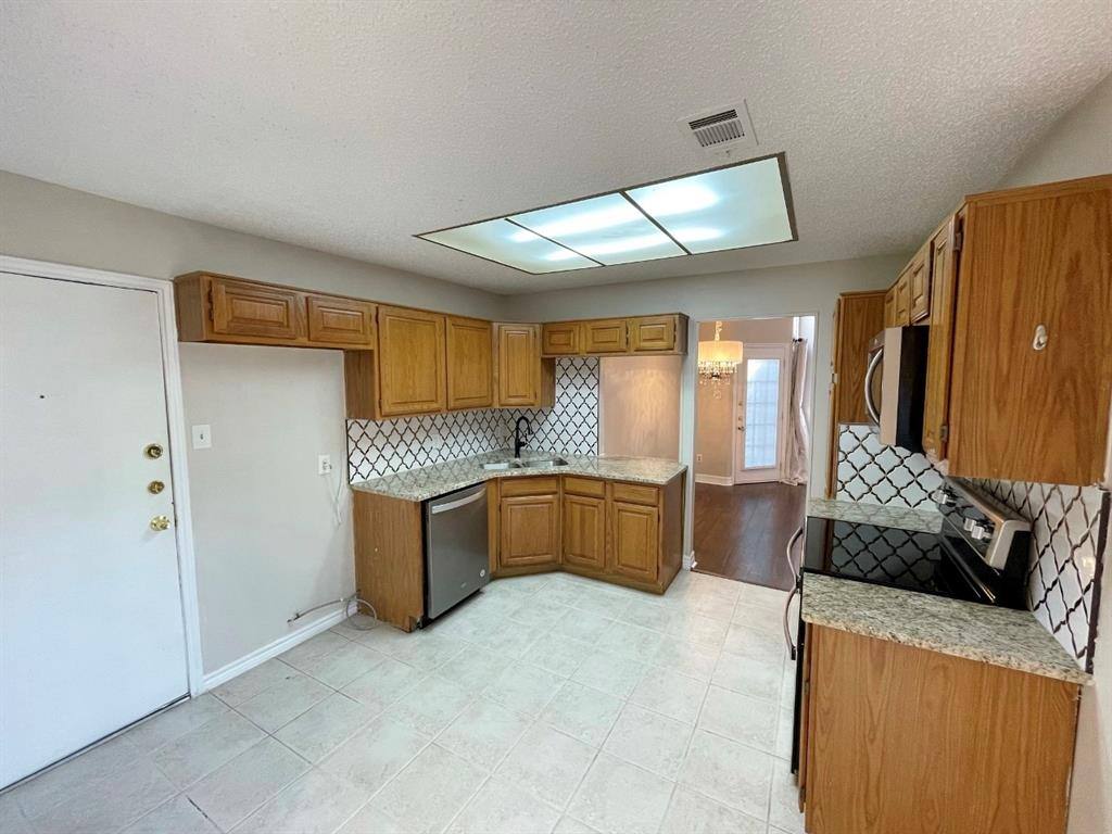 Apartment for rent at 3147 Royal Gable Dr, Dallas, TX 75229