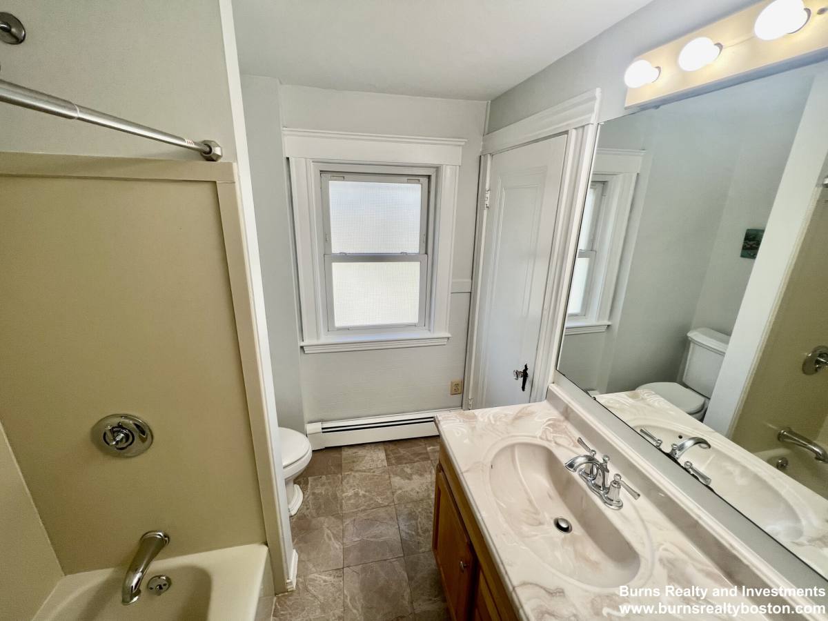 Apartment for rent at 616 Adams St, Quincy, MA 02169
