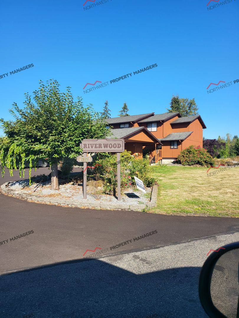 Apartment for rent at 1301-1305 Airport Rd, Chehalis, WA 98532