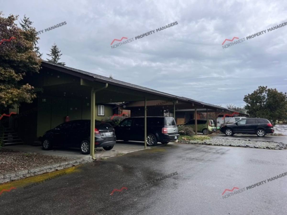 Apartment for rent at 1301-1305 Airport Rd, Chehalis, WA 98532