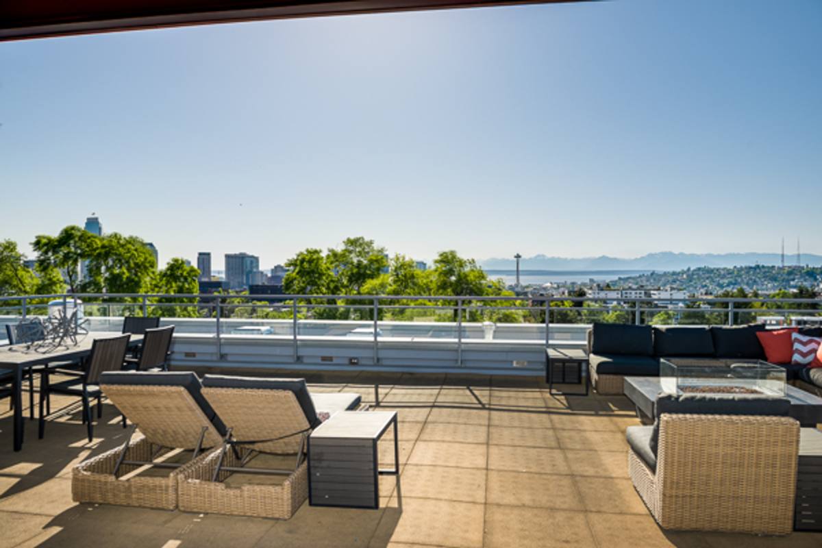 Apartment for rent at 1321 E John St #105, Seattle, WA 98102
