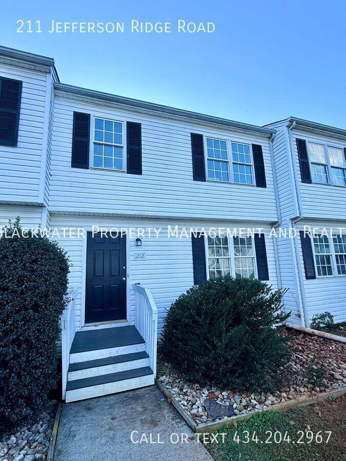 Townhouse for rent at 211 Jefferson Ridge Rd, Forest, VA 24551