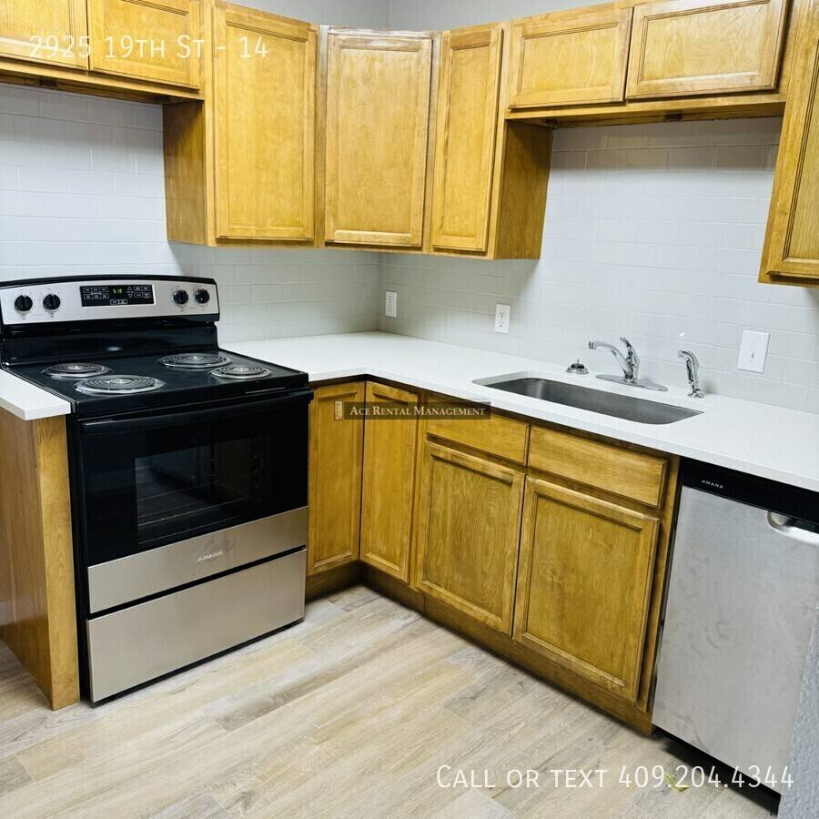 Apartment for rent at 2925 19th St #14, Port Arthur, TX 77642