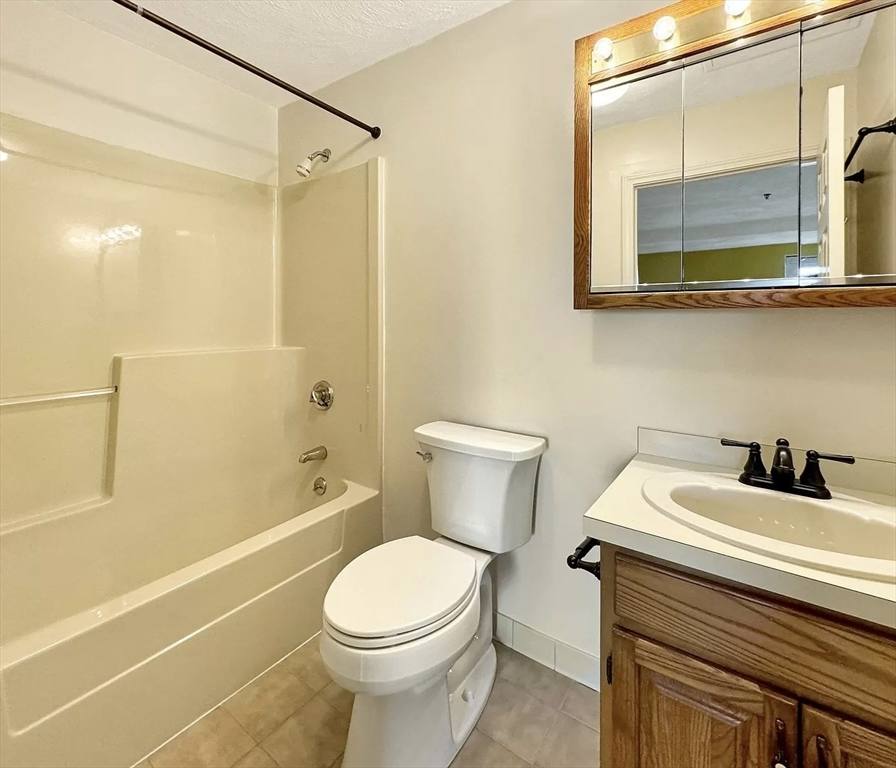 Apartment for rent at 39 Parlin St #404, Everett, MA 02149
