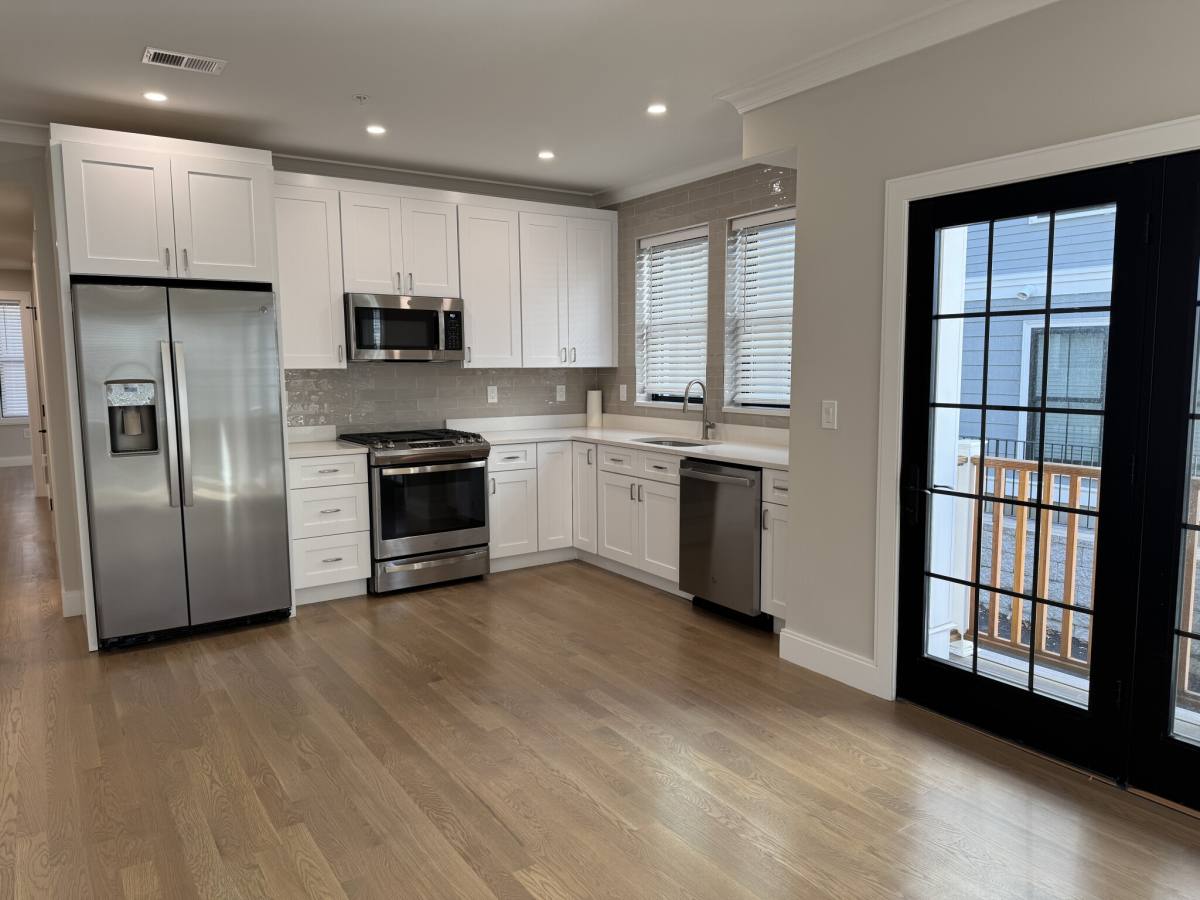 House for rent at 283 Lamartine St #1, Jamaica Plain, MA 02130