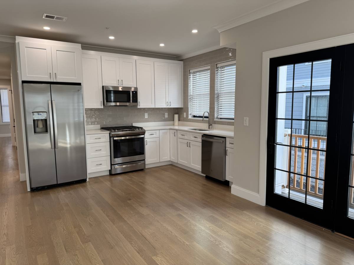 House for rent at 283 Lamartine St #1, Jamaica Plain, MA 02130