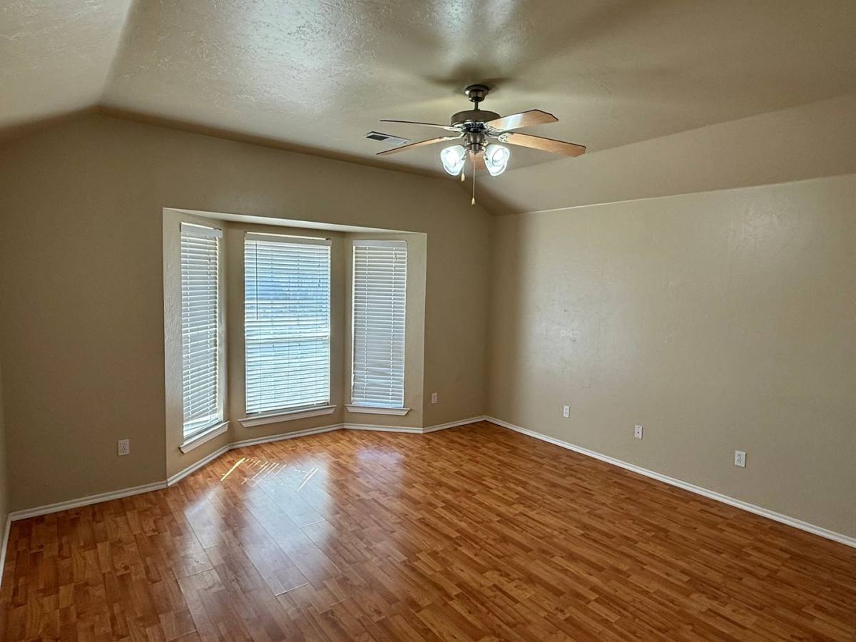 House for rent at 800 Blake Court, Edmond, OK 73003