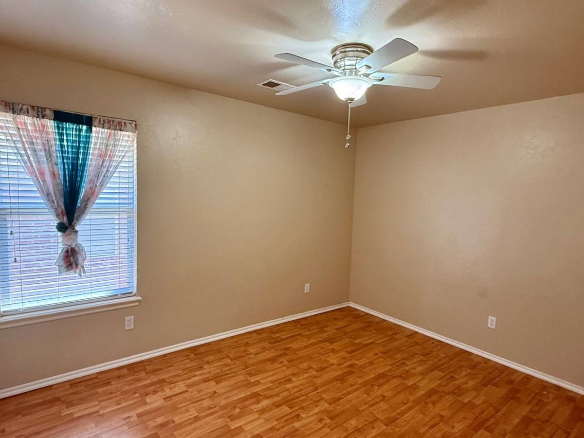 House for rent at 800 Blake Court, Edmond, OK 73003