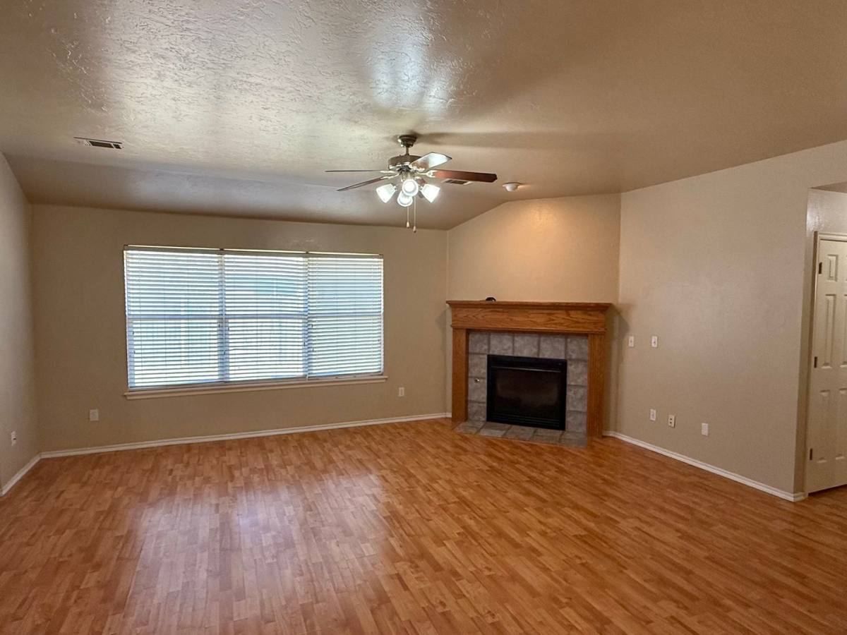House for rent at 800 Blake Court, Edmond, OK 73003