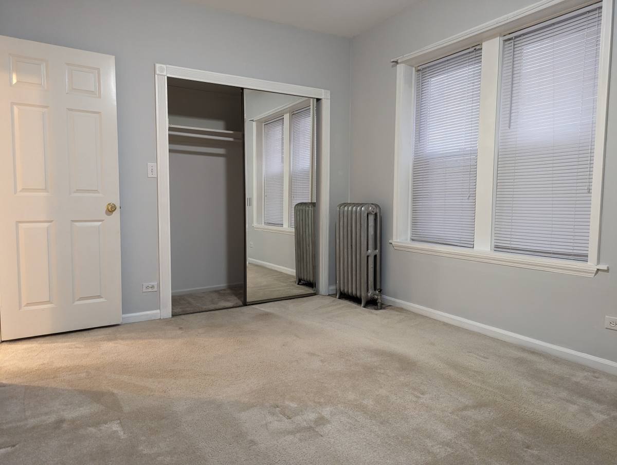 Apartment for rent at 5650 N Spaulding #2, Chicago, IL 60659
