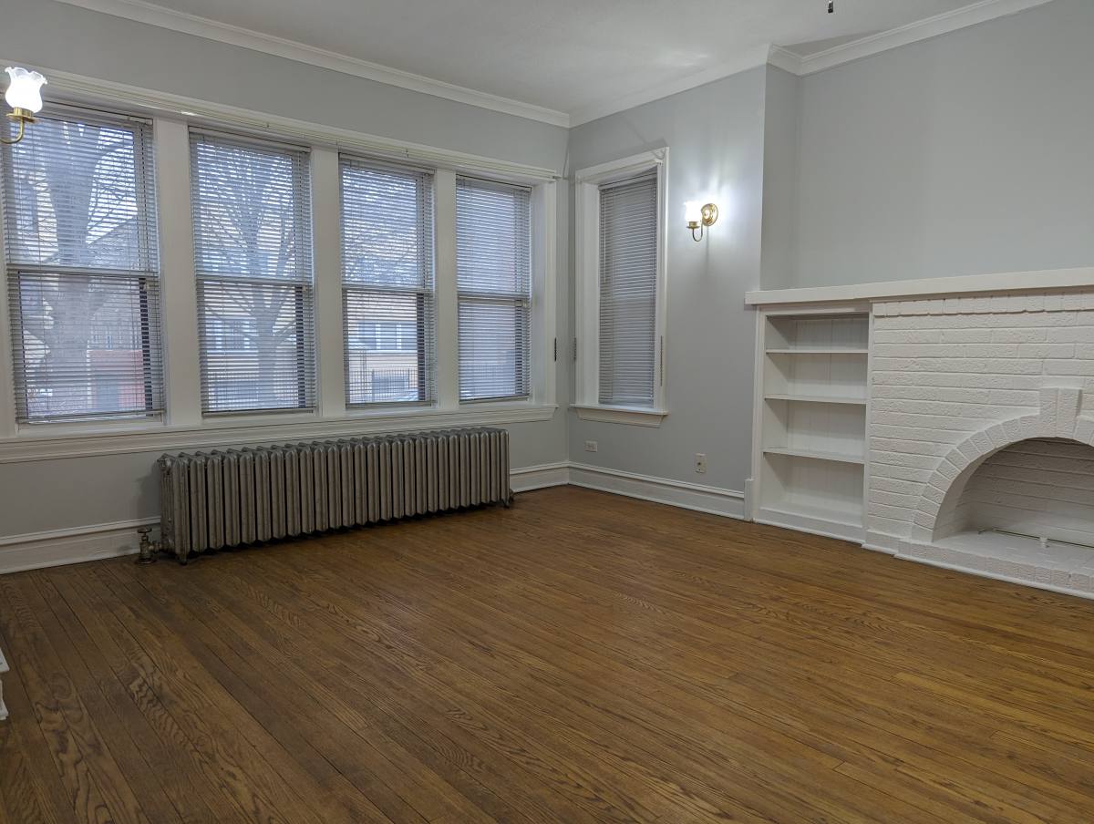 Apartment for rent at 5650 N Spaulding #2, Chicago, IL 60659
