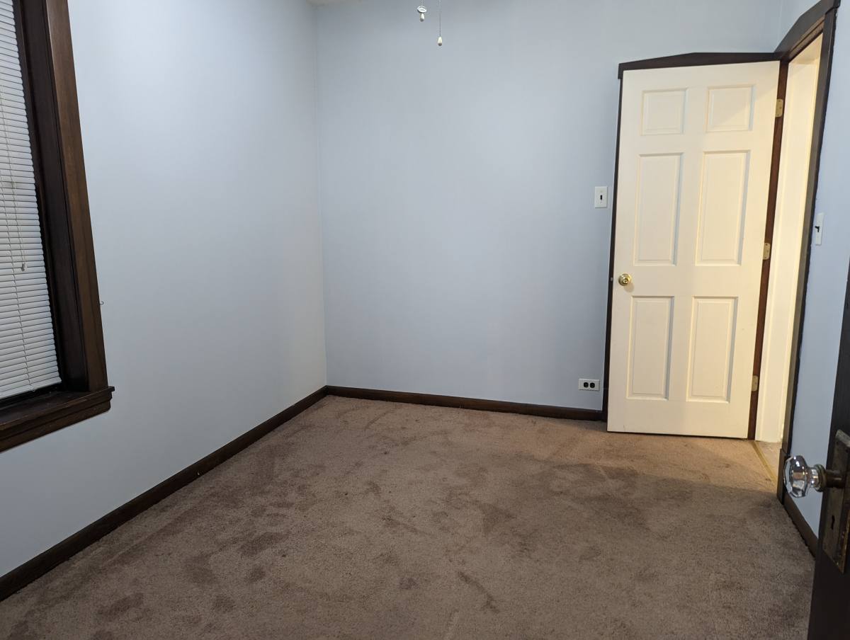 Apartment for rent at 5650 N Spaulding #2, Chicago, IL 60659