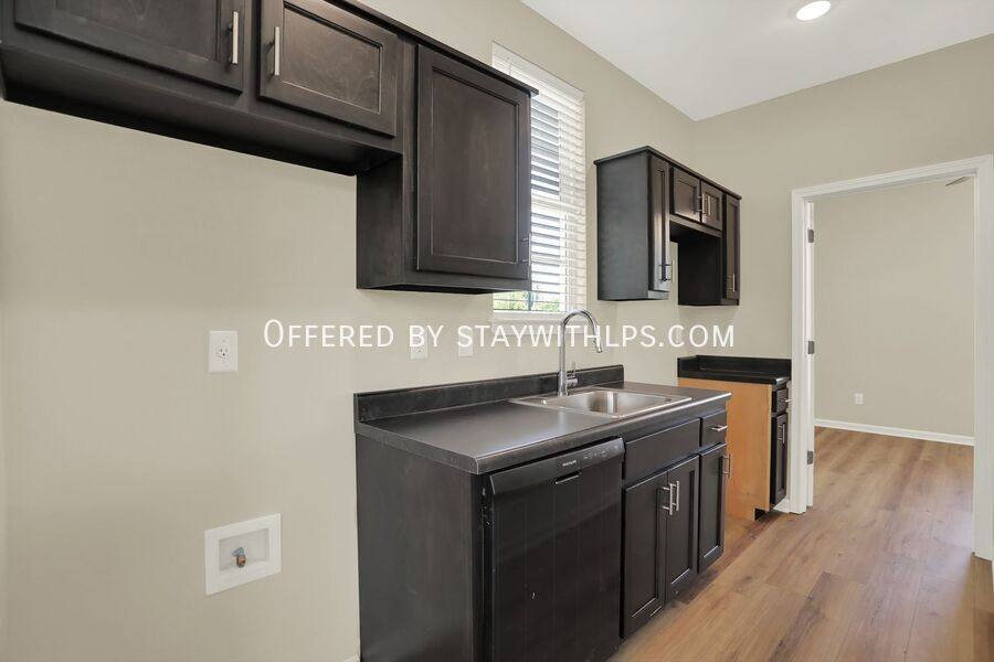 House for rent at 703 N 3rd St, Memphis, TN 38107