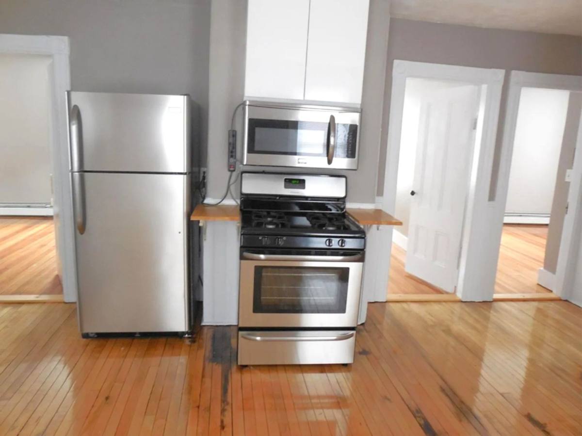 Apartment for rent at 103 Tell St, Providence, RI 02909