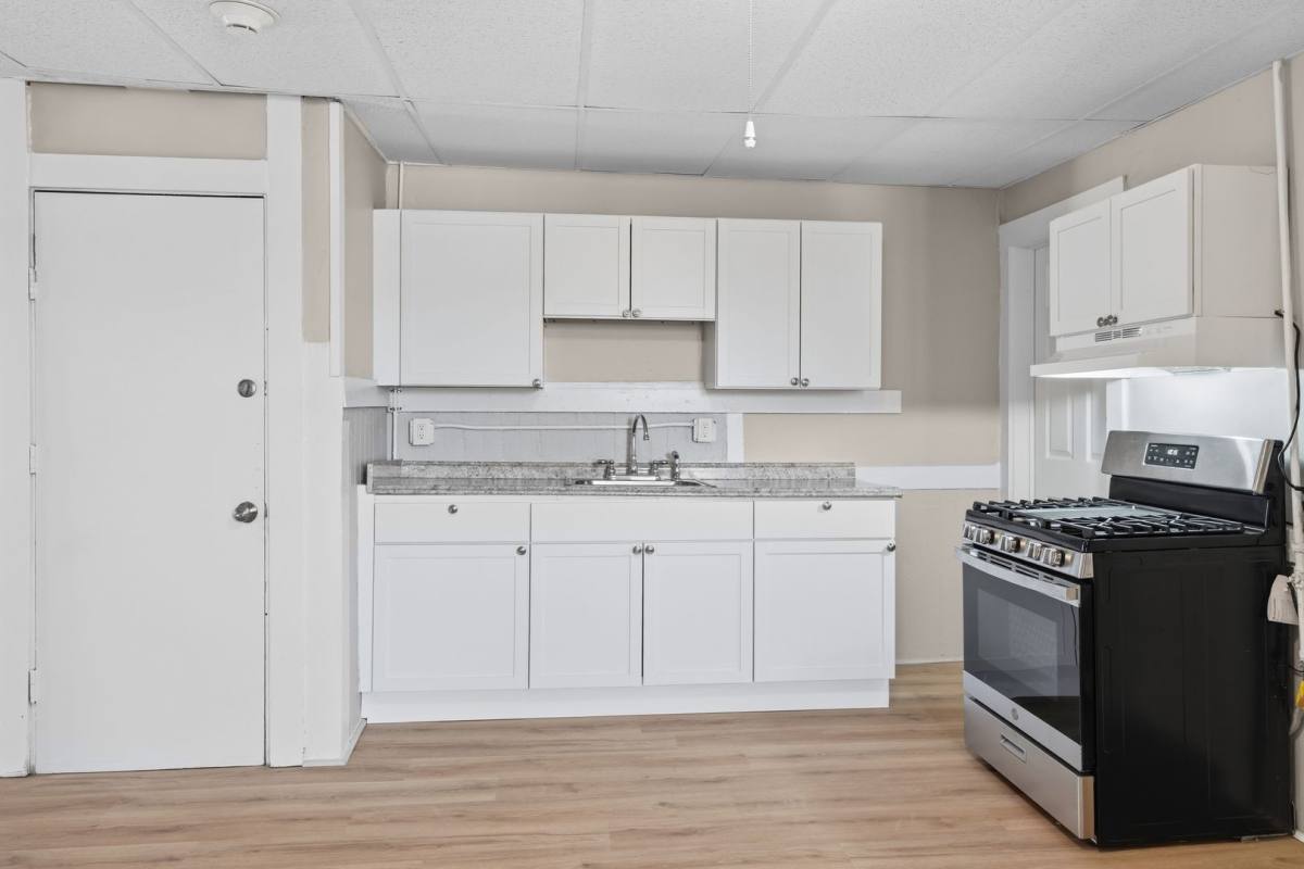 Apartment for rent at 10 Spring St, Holyoke, MA 01040