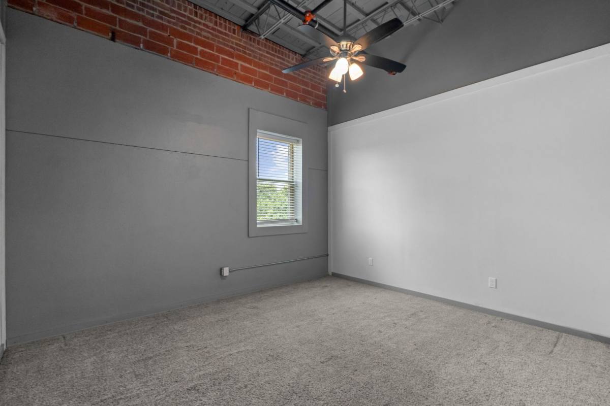 Apartment for rent at 612 W Texas Ave, Baytown, TX 77520