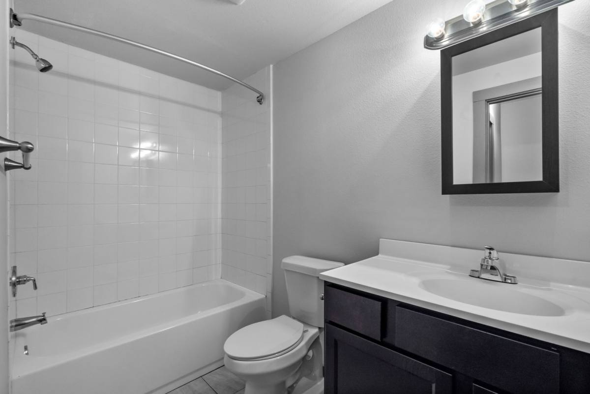Apartment for rent at 612 W Texas Ave, Baytown, TX 77520