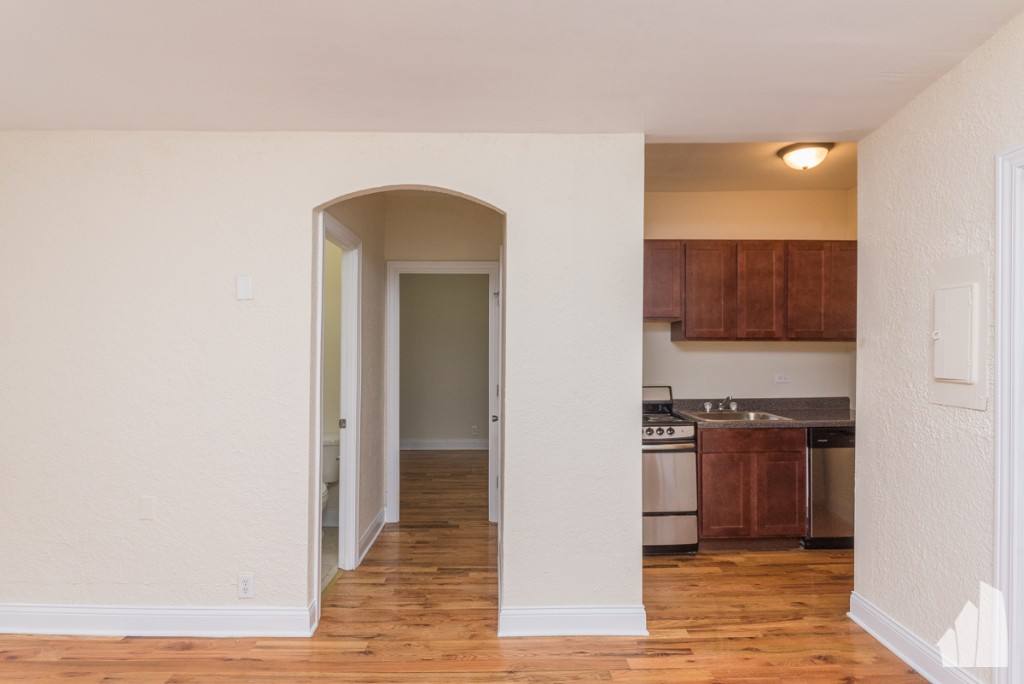 Apartment for rent at 536 W Arlington Place #306, Chicago, IL 60614