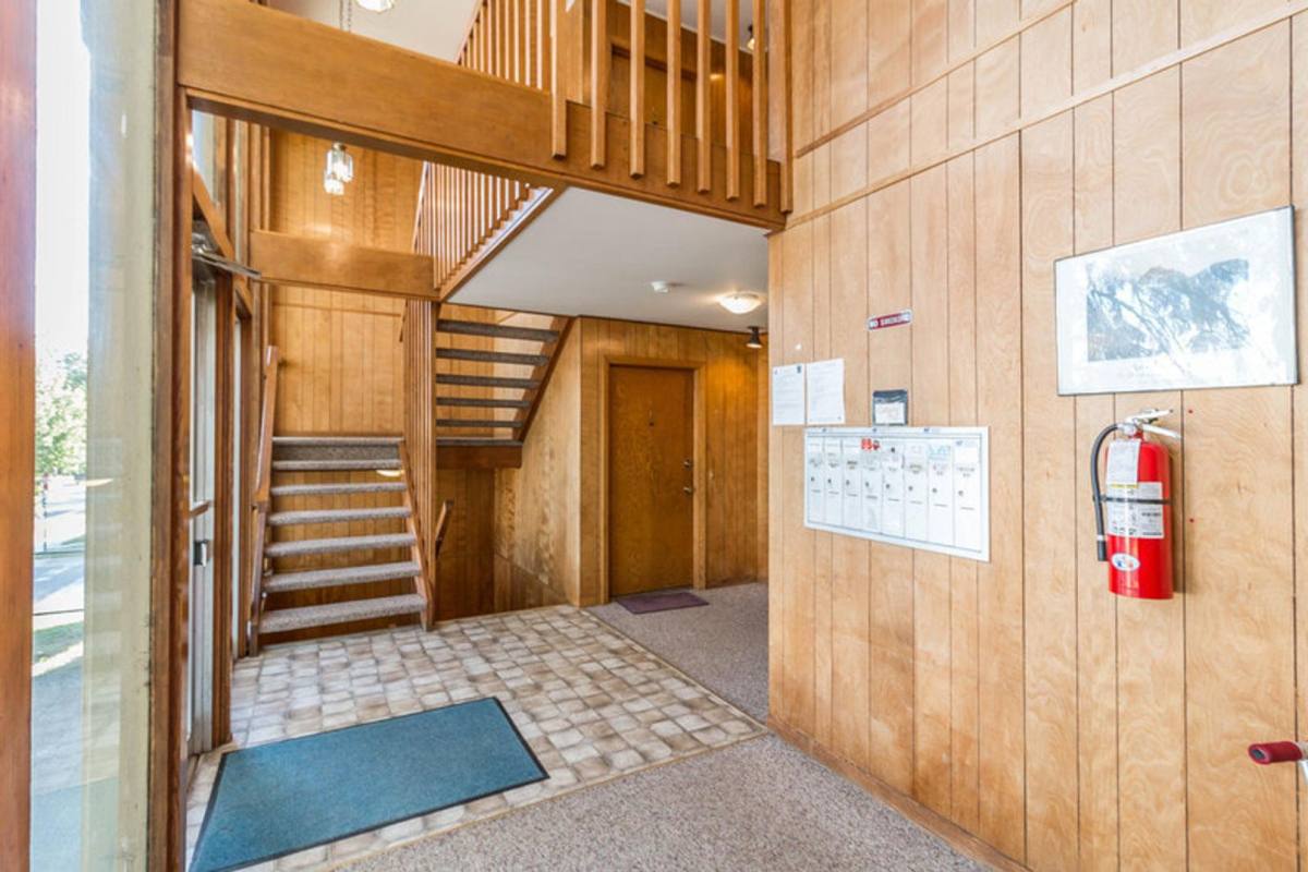 Apartment for rent at 1501 E 1st St, Duluth, MN 55812