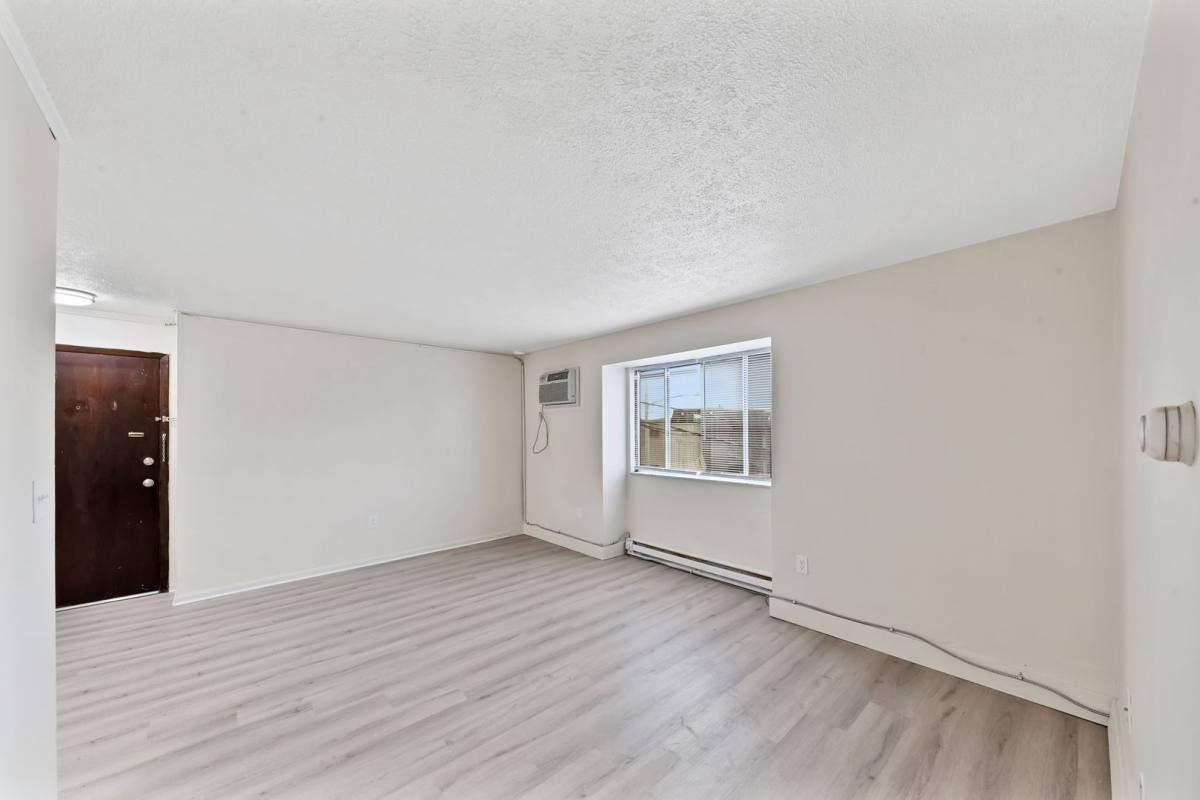 Apartment for rent at 192 Pennsylvania Ave, Rochester, PA 15074