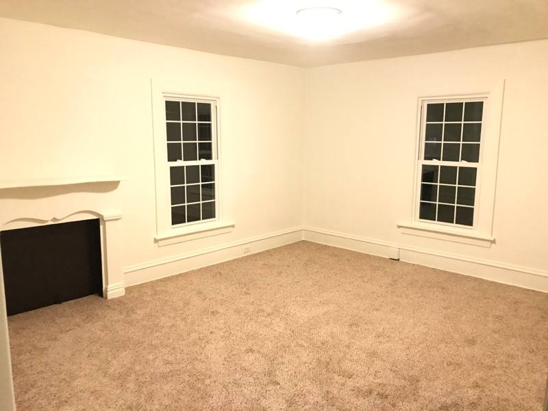 Apartment for rent at 1046 Liberty St, Franklin, PA 16323