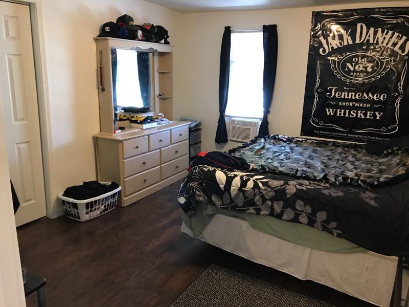 Apartment for rent at 102 Gilfillan St, Franklin, PA 16323