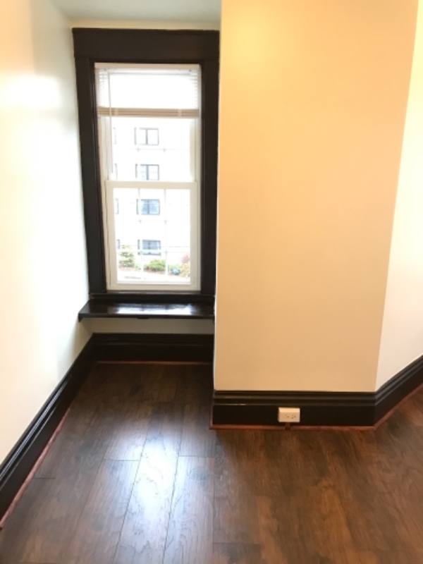 Apartment for rent at 1201 Chestnut St, Franklin, PA 16323