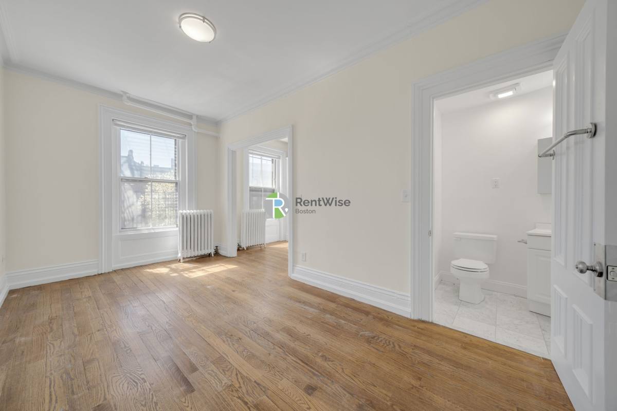 Apartment for rent at 92 Charles St #33, Boston, MA 02114