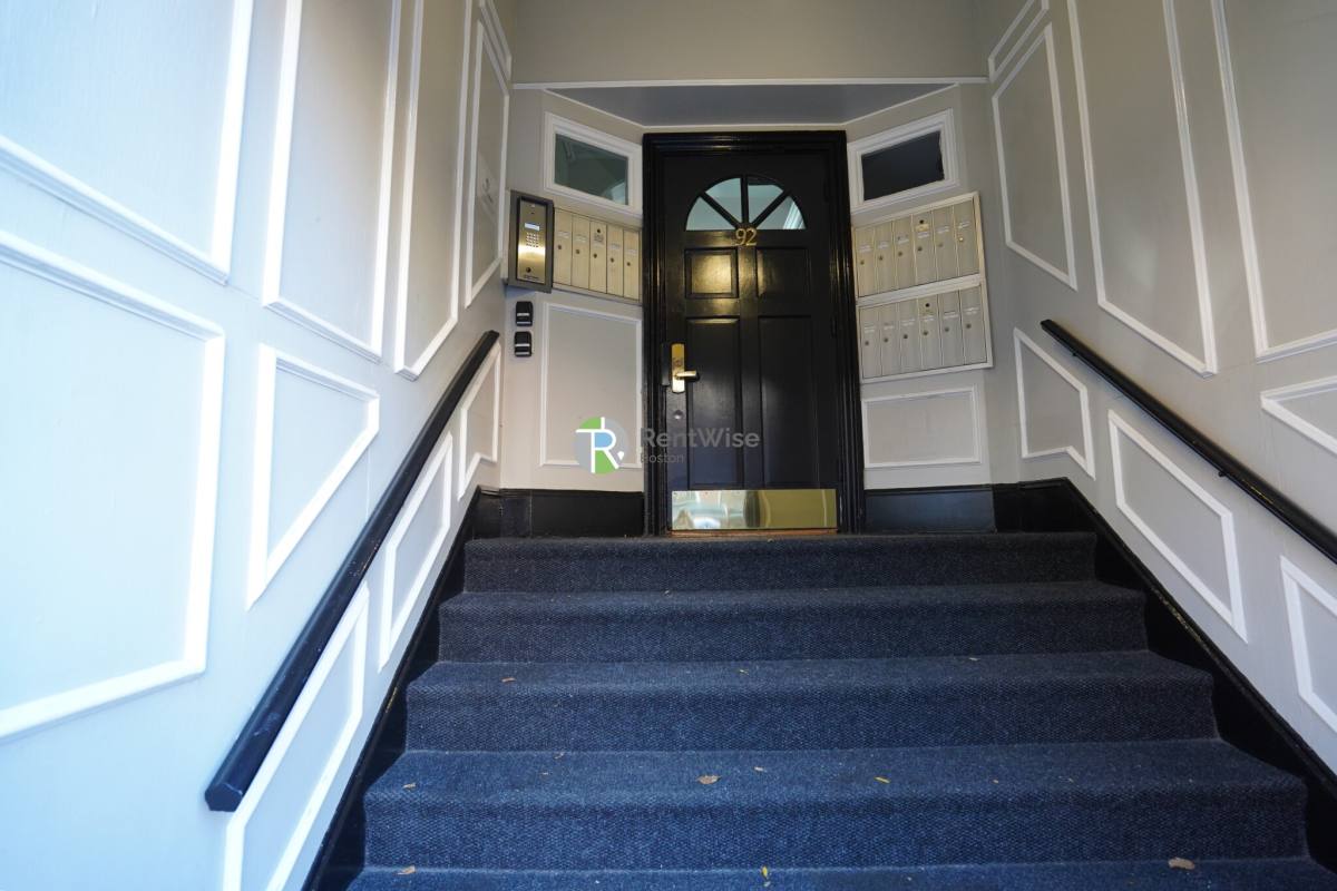 Apartment for rent at 92 Charles St #33, Boston, MA 02114