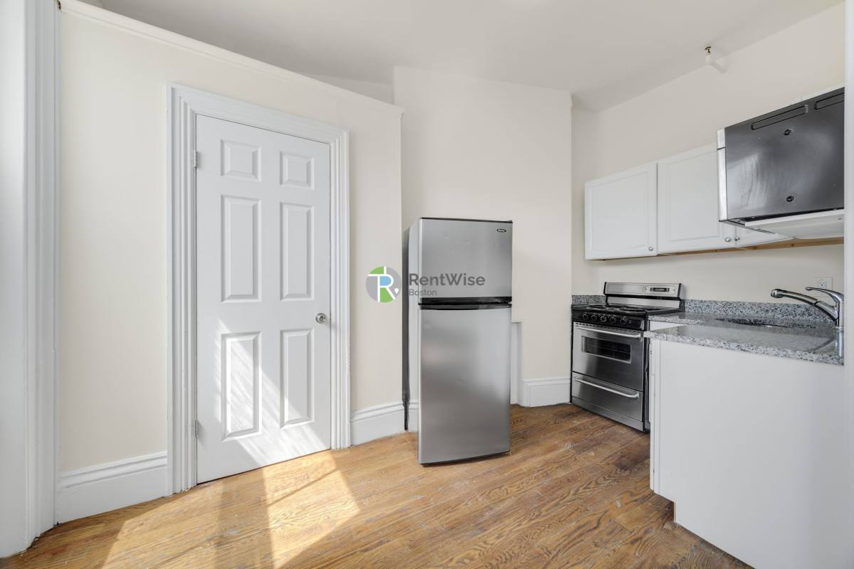 Apartment for rent at 92 Charles St #33, Boston, MA 02114