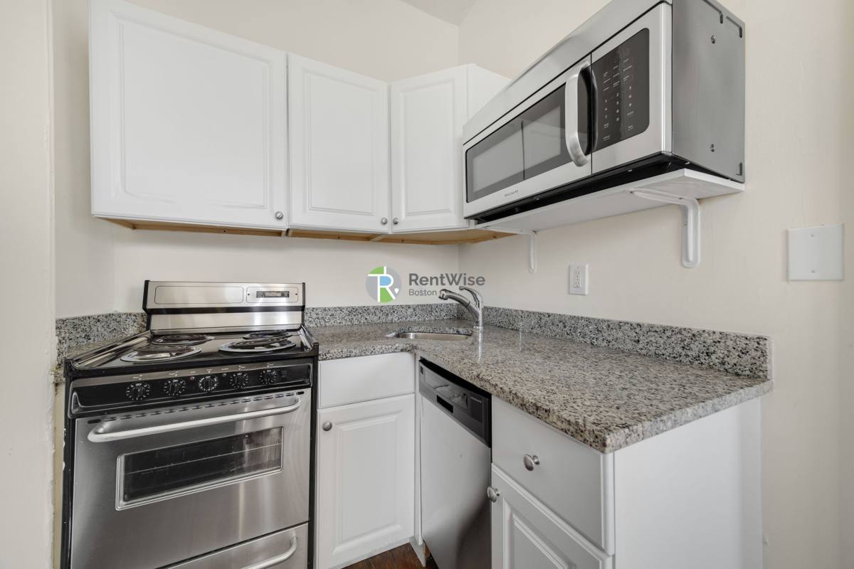 Apartment for rent at 92 Charles St #33, Boston, MA 02114