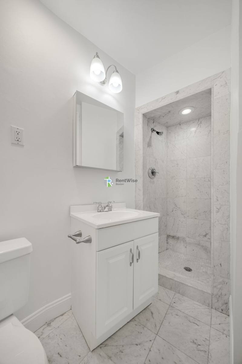 Apartment for rent at 92 Charles St #33, Boston, MA 02114