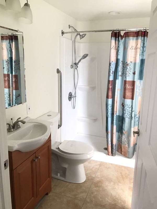 Apartment for rent at 414 Fox St, Franklin, PA 16323