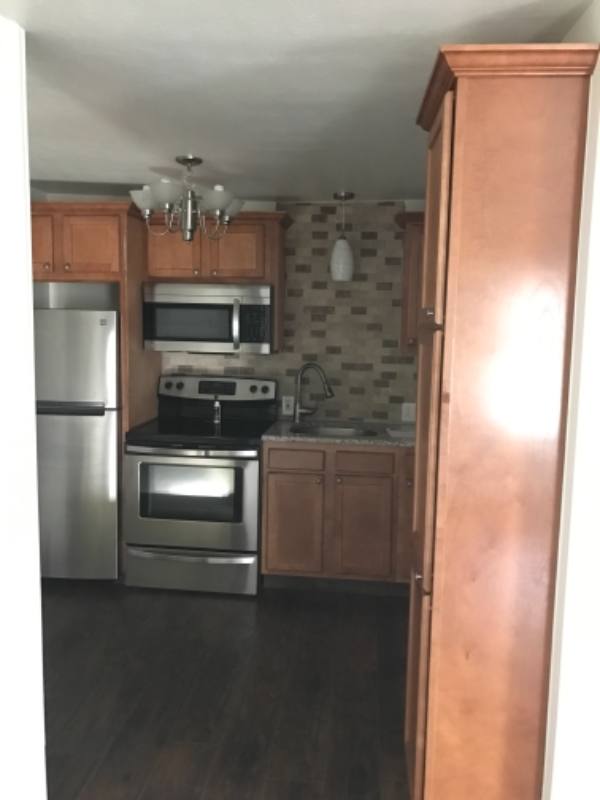 Apartment for rent at 414 Fox St, Franklin, PA 16323
