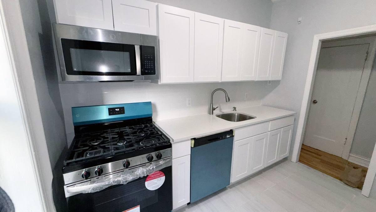 Apartment for rent at 2685 Kennedy Blvd, Jersey City, NJ 07306