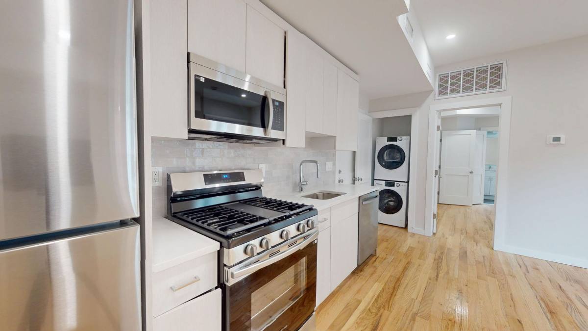 Apartment for rent at 708 Orange St, New Haven, CT 06511