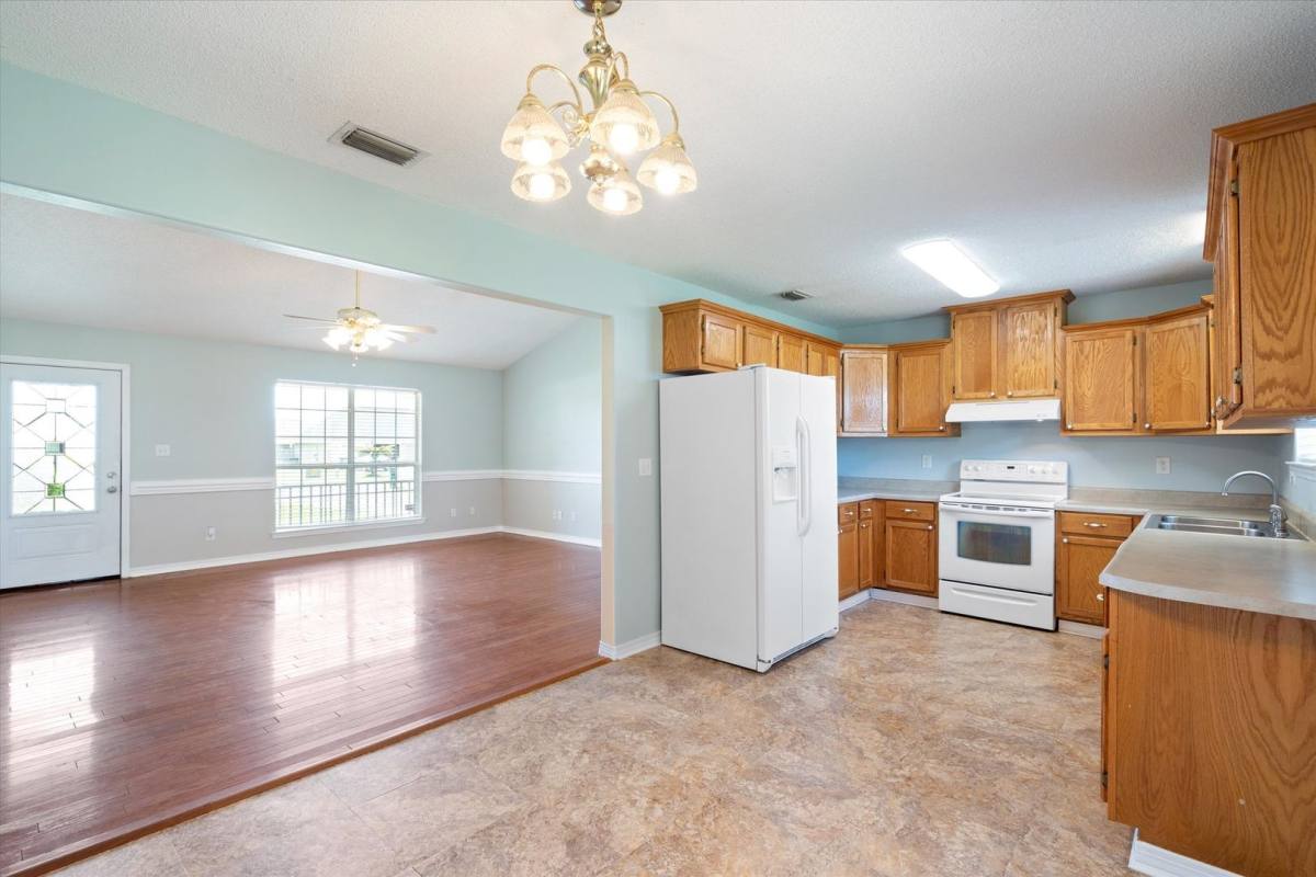 House for rent at 19675 O'Grady Ave, Robertsdale, AL 36567