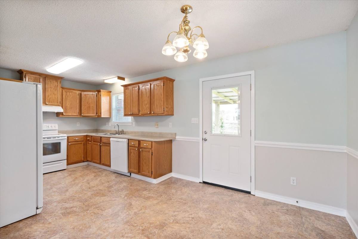House for rent at 19675 O'Grady Ave, Robertsdale, AL 36567