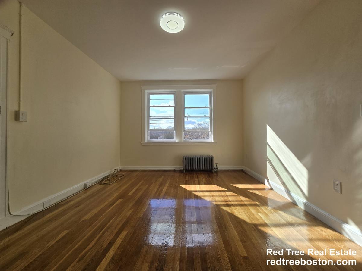 Apartment for rent at 183 Kent #5, Brookline, MA 02446