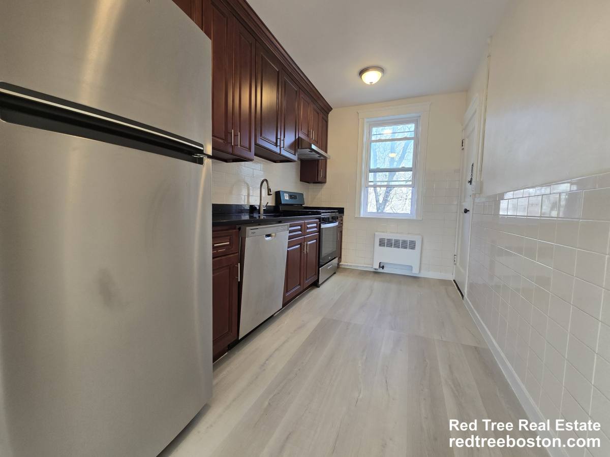 Apartment for rent at 183 Kent #5, Brookline, MA 02446