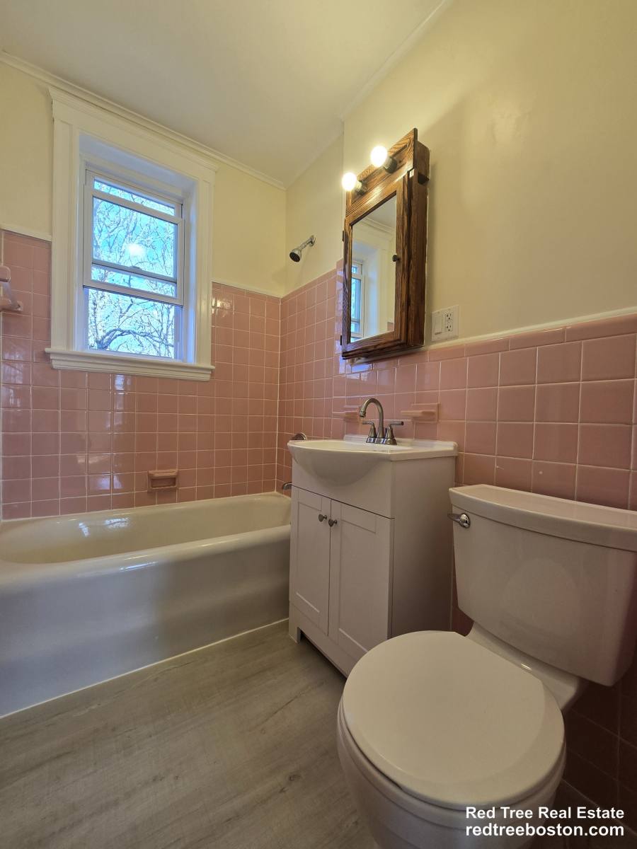 Apartment for rent at 183 Kent #5, Brookline, MA 02446