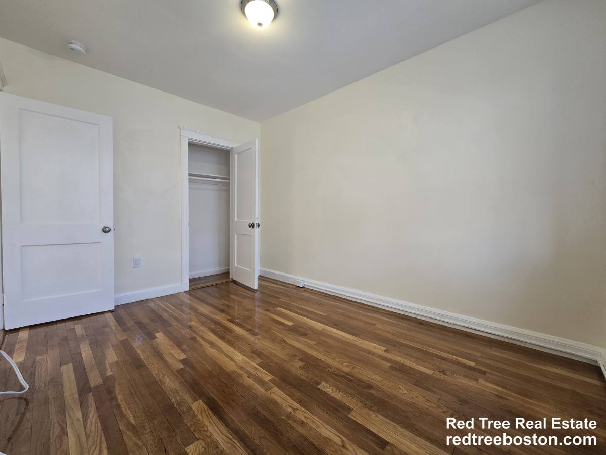 Apartment for rent at 183 Kent #5, Brookline, MA 02446