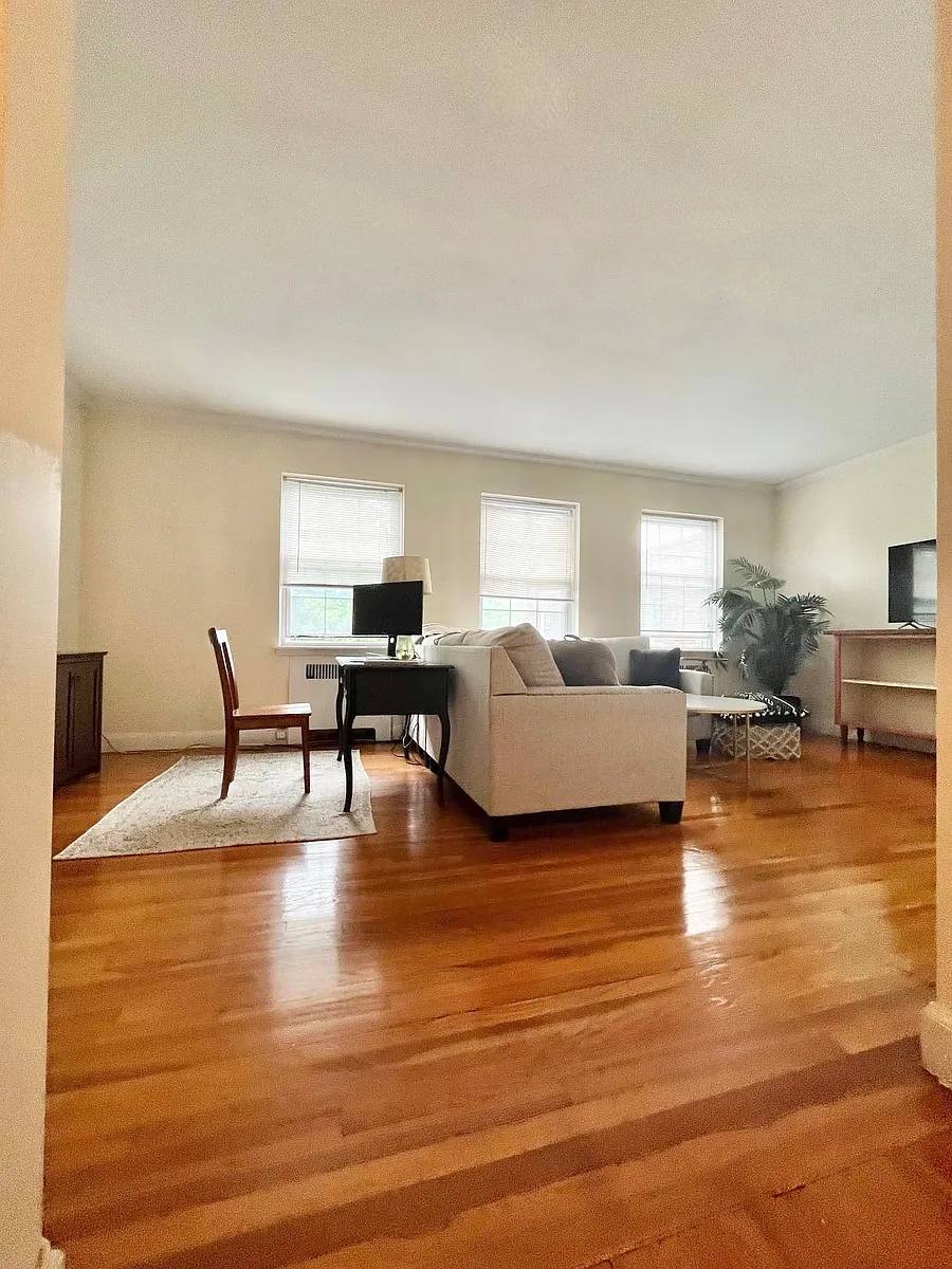 Apartment for rent at 1153 Beacon St #7, Brookline, MA 02446