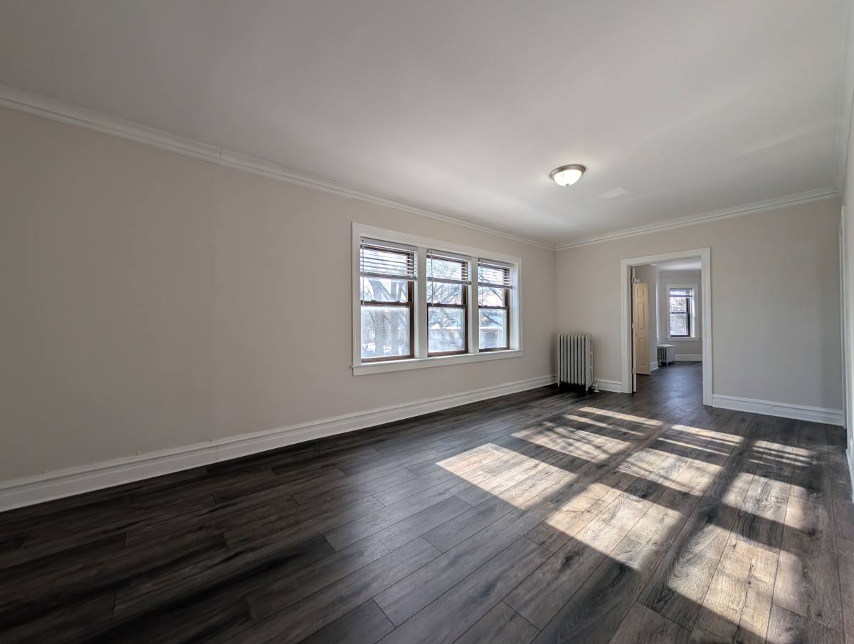 Apartment for rent at 5818 W Berteau #1, Chicago, IL 60634