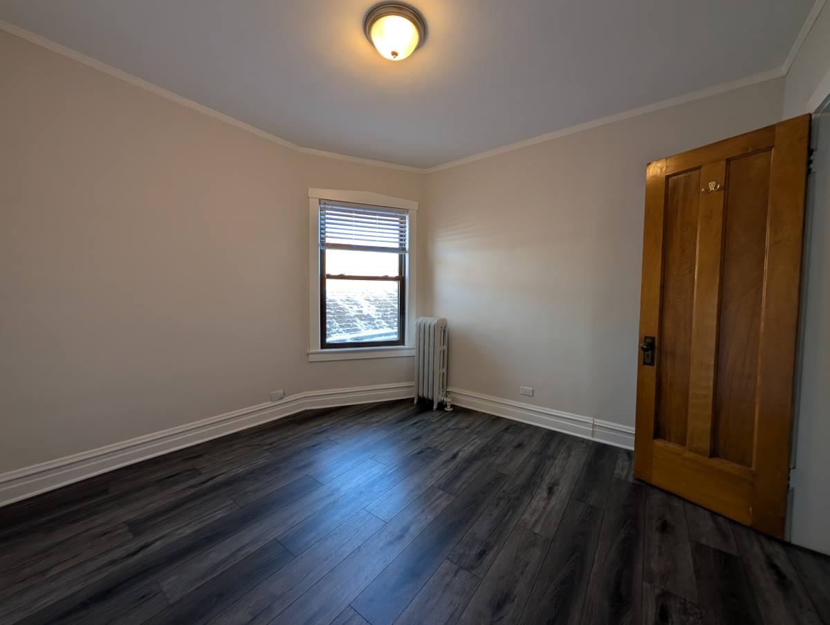 Apartment for rent at 5818 W Berteau #1, Chicago, IL 60634