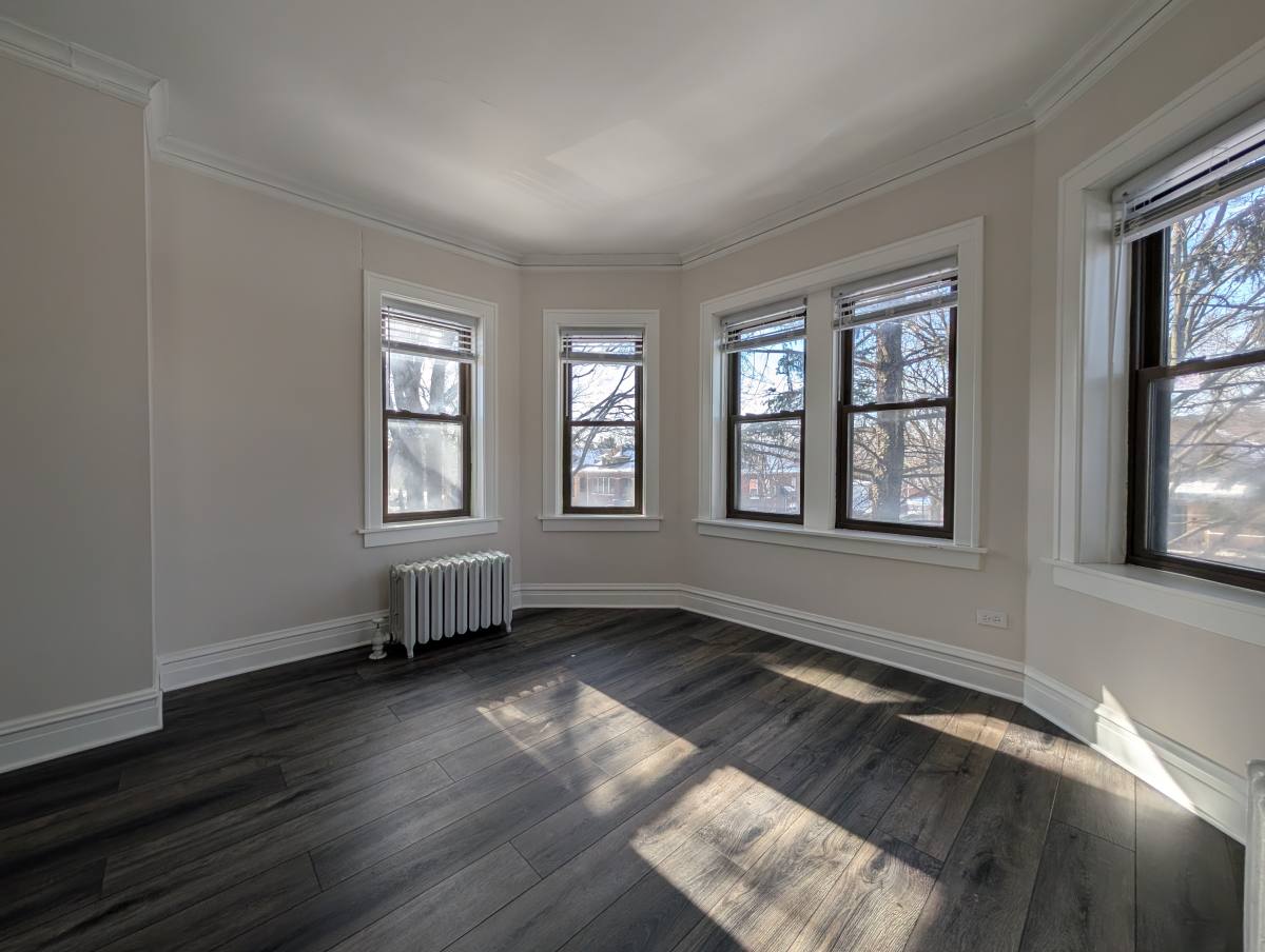 Apartment for rent at 5818 W Berteau #1, Chicago, IL 60634