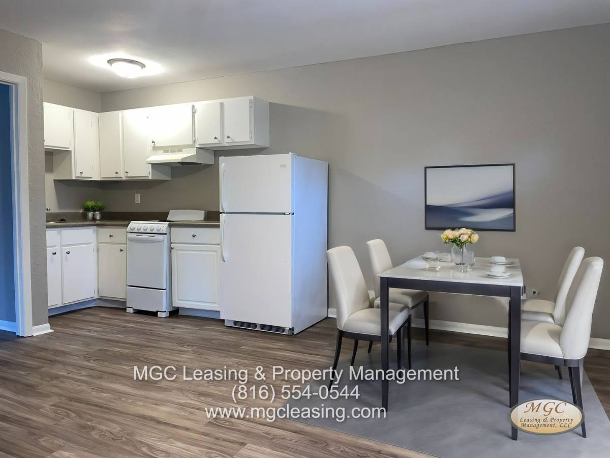 Apartment for rent at 309 SE Grand Ave, Lees Summit, MO 64063