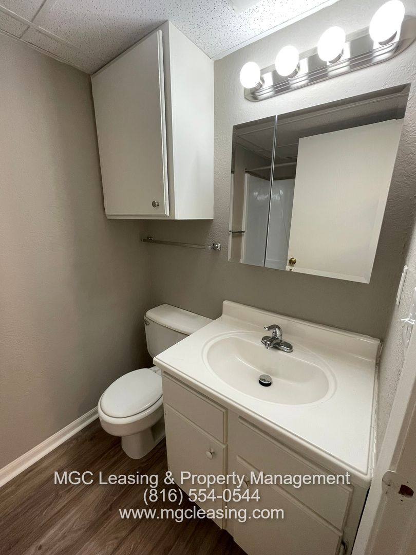 Apartment for rent at 309 SE Grand Ave, Lees Summit, MO 64063