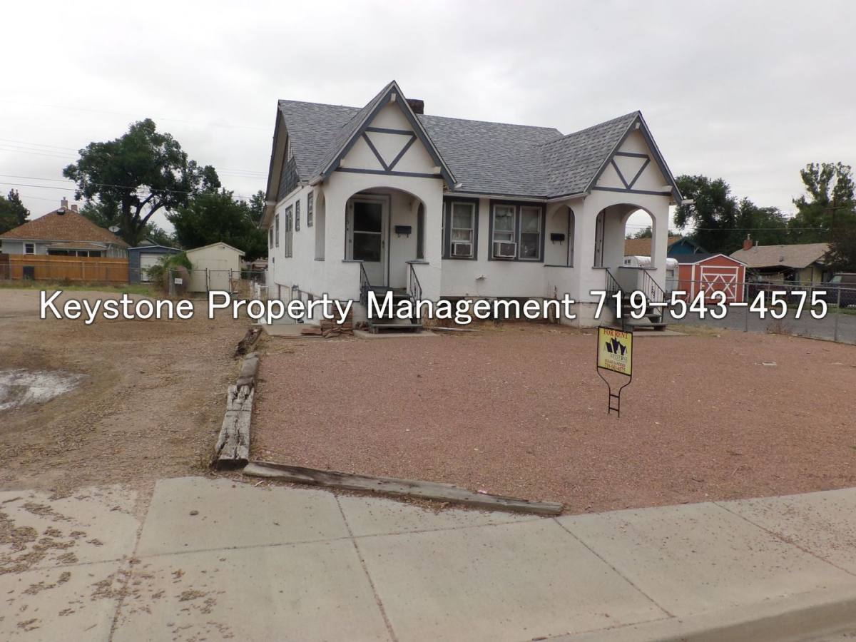 Apartment for rent at 1115 1 2 E, Pueblo, CO 81001