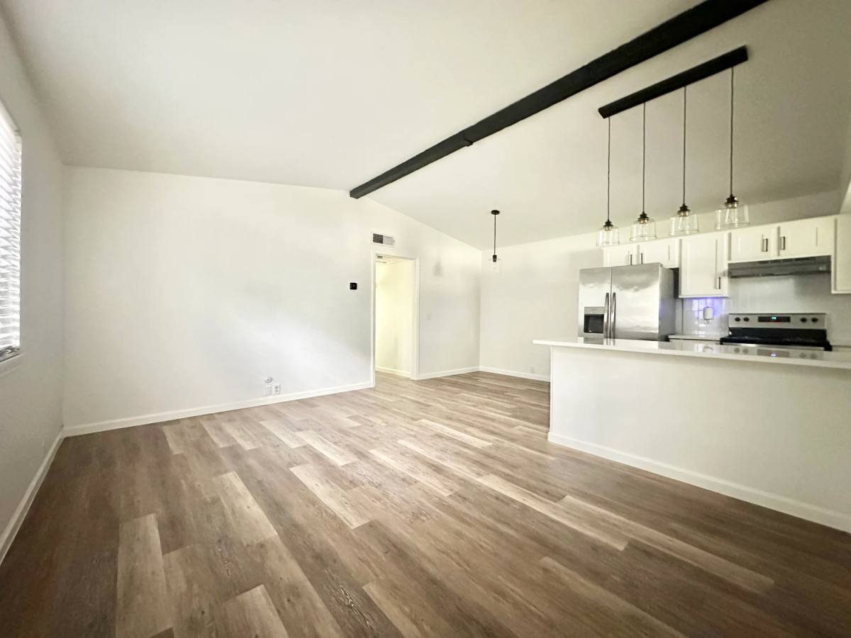 Apartment for rent at 4933 Curzon Ave, Fort Worth, TX 76107